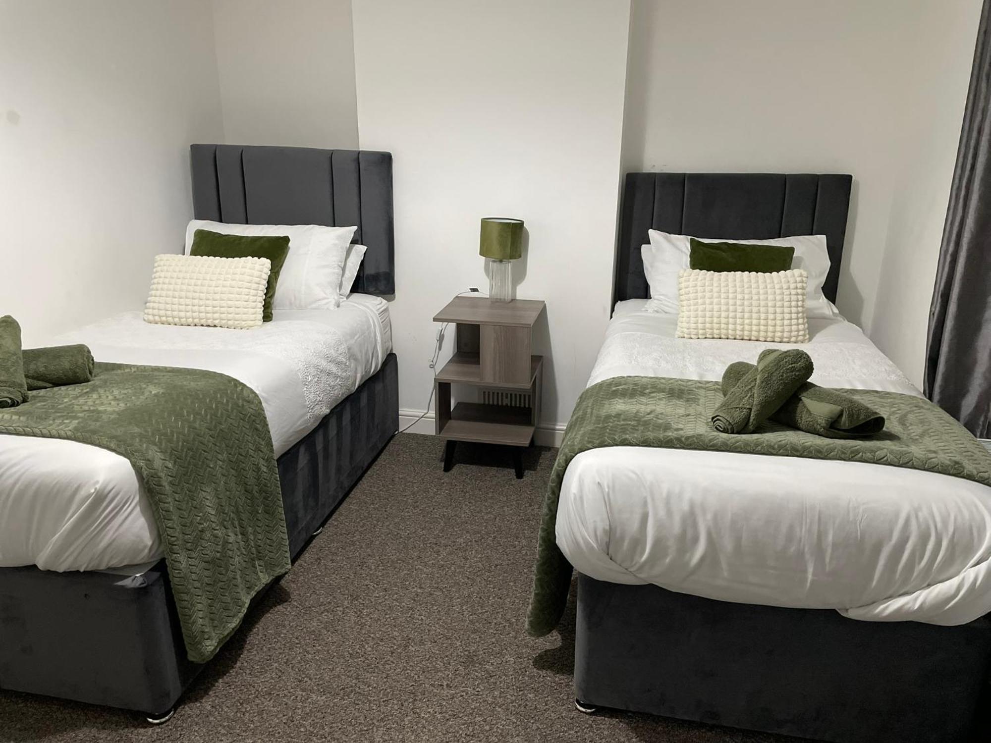 Comfy Home For Contractors And Families With Free Parking - Sage View Aldershot Exterior photo